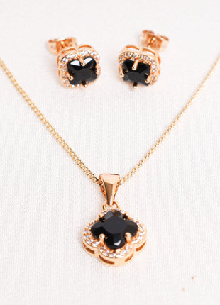 Luxury Black Clover Set – Gold Edged with Sparkling Stones